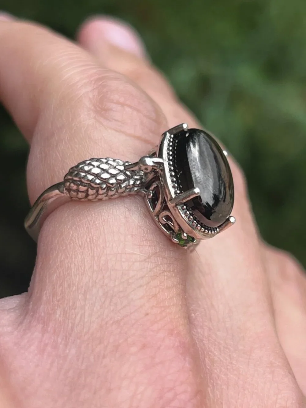 D'JOY 925 Sterling Silver Dragon Ring Black Cabochon Green Accent Stone SZ 8.25